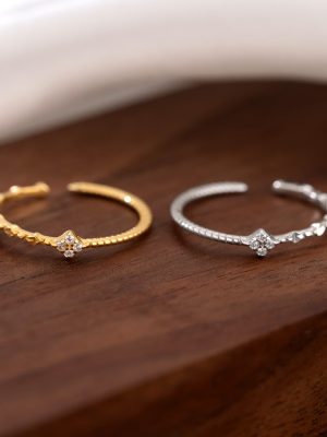 S925 Sterling Silver Twist Inlaid Zircon Diamond Ring Women's Asymmetric Four-leaf Flower Simple High-grade Finger Ring