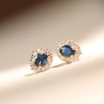 color: 18K gold pair (with earplugs)