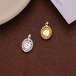 color: Gold color [single pendant]]