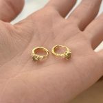 Cool summer ~ S925 silver plated 18K gold retro cool high-end compact olive green zircon earbuckle earring female