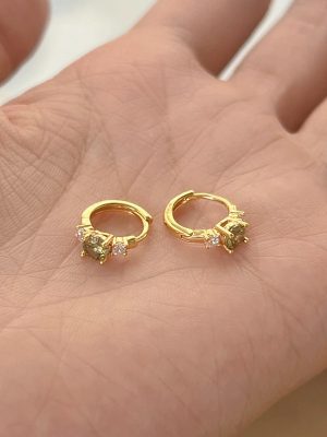 Cool summer ~ S925 silver plated 18K gold retro cool high-end compact olive green zircon earbuckle earring female
