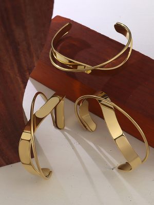 Simple Elegant Cross Smooth Opening Bracelet Stainless Steel Plated 18K Real Gold Bracelet Female Z195