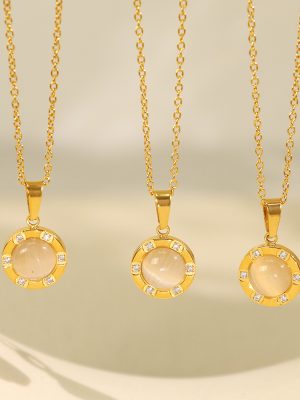 Light Luxury Stainless Steel Necklace with Cat's Eye Pendant Female Plated 18K High Class Elegant Clavicle Chain Female