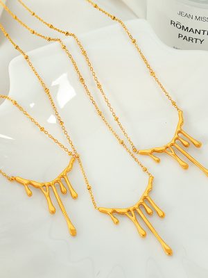 Simple Light Gold Water Drop Lava Necklace Women's Design Advanced Clavicle Chain Luxury All-Match