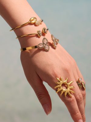High Quality 5A Zircon Water Drops Petals Open-Ended Bracelet Stainless Steel Furnace Vacuum Plating Bracelet