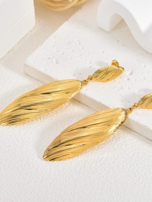 Vintage coral stainless steel earrings, bold and luxurious 18K gold-plated women’s earrings for work.