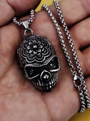 Retro Skull Stainless Steel Hooks Personality Viking Wolf Head Quake Necklace Men's Pendant