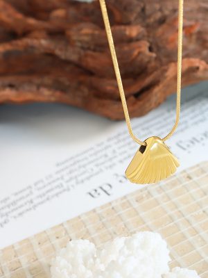 Blogger Vintage Fan-Shaped Metal Shell Shape Striped Pendant Necklace Earrings Jewelry Set