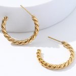 color: Three-wire Twist C Shape Gold MS-024