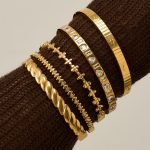 INS Stainless Steel Bracelet 18K Gold Cross Flower Zircon Bracelet Female Light Luxury High Class Elegant Bracelet