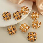 French Retro Mid-Ancient Elegant Stainless Steel Diamond Pearl Earrings Unique Exquisite High-End Earrings