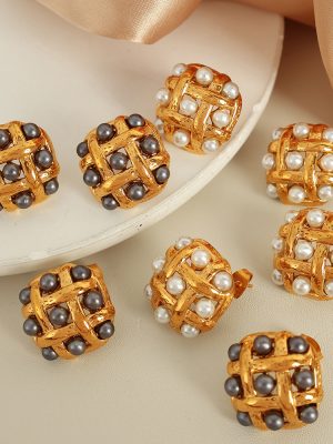 French Retro Mid-Ancient Elegant Stainless Steel Diamond Pearl Earrings Unique Exquisite High-End Earrings