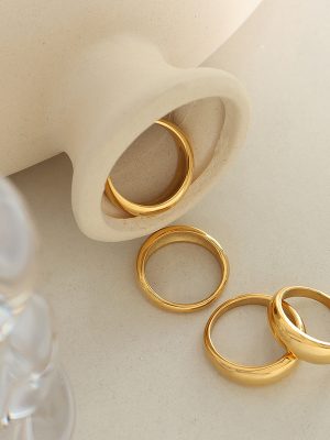 One-Piece Delivery for Men and Women Couple Simple Simple Bracelet Personalized Ring Glossy Stainless Steel Ring Accessories