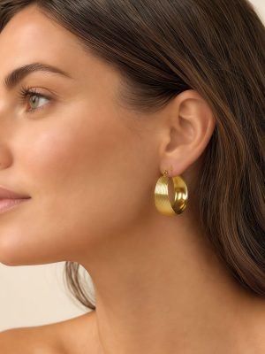 Gold-colored stainless steel vertical-striped wide-ring ear clip, female earrings ornament