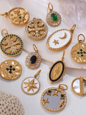 French Style Vintage Zircon Inlaid Starfish round Necklace Pendant Advanced Stainless Steel Necklace Accessories for Women