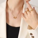 Cold Peach Heart Geometric Pendant Clavicle Necklace Women's Stainless Steel Square Jewelry Does Not Fade