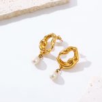 French Style Retro Affordable Luxury 18K Gold Plating Hollow Lava Irregular Earrings Women's Freshwater Pearl Pendant Exaggerated