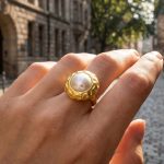 INS Stainless Steel Hammered Shell Pearls Open Ring Design 18K Real Gold Color Retaining Ring