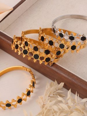 Retro Personal Leisure Ornament Hollow Hexagon Inlaid Acrylic Design Stainless Steel Gold Plated Bracelet