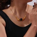 British Retro Personality All Match Snake Bone Chain Ornament Agate Stone Pendant Crescent Shape Stainless Steel Necklace