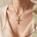 Cross Inlaid Zircon Stainless Steel Necklace Accessories Simple and Light Luxury Non-Fading Ornament Clavicle Chain Female