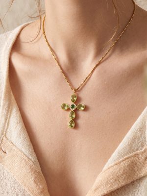 Cross Inlaid Zircon Stainless Steel Necklace Accessories Simple and Light Luxury Non-Fading Ornament Clavicle Chain Female