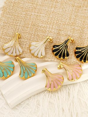 High-Grade Fan-Shaped Stainless Steel Studs Female Retro Easy Matching Elegant Oil Dripping Design Earrings