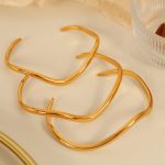 Advanced Retro Stainless Steel Bracelet Design Item Exquisite Open-Ended Bracelet
