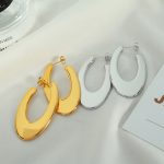 Personalized and Exaggerated Earrings Geometric Wide Glossy Design Stainless Steel Plated 18K Gold Large C- Shaped Earrings Refined Grace
