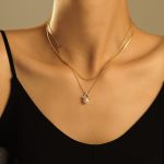 New Triangle Diamond High-Gloss Shell Bead Pendant Necklace Simple Clavicle Light Luxury Necklace