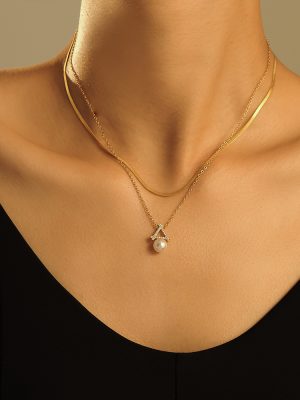 New Triangle Diamond High-Gloss Shell Bead Pendant Necklace Simple Clavicle Light Luxury Necklace