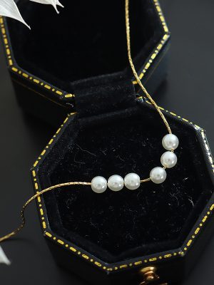 Imitation Pearl round Beaded Pendant Necklace Stainless Steel Gold Plated Vertical Square Chain Cold Jewelry Clavicle Chain