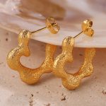 Elegant Cold Gold-Plated Hammered Flower High-End Earrings Personalized Design Stainless Steel Earrings Women