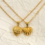Versatile stainless steel heart necklace for women, high-end 18K gold-plated heart pendant.