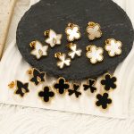 Trade-grade stainless steel five-petal flower stud earrings, women’s four-leaf clover non-fading earrings, women’s ear accessories.