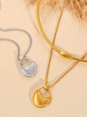 New Simple Geometric Hollow Necklace Personality Twin Snake Bones Chain Lock