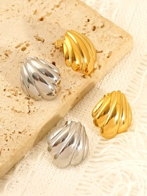 Marine-themed stud earrings, high-end gold-plated stainless steel scallop earrings for women