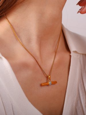 New Light Luxury Advanced Clavicle Chain Simple Small Diamond Horizontal Bar Pendant Necklace