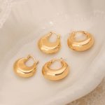 New Graceful Personality Stainless Steel Gold-Plated U-Shaped Earrings Geometric Design Earrings Glossy Ornament Women