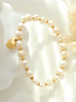 French Style Graceful Personality Freshwater Pearl Stitching Steel Ball Bracelet Female Peach Heart Pendant Bracelet Gift for Mother