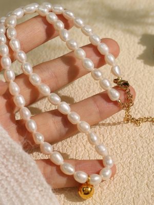 Baroque Retro French Pearl Necklace Light Luxury Advanced Design Temperament Wild Clavicle Chain