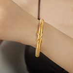 color: Z314-Gold Bangle