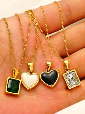 Stainless Steel 18K Gold Peach Heart Pendant Necklace Women's All-Match High-Grade Heart Clavicle Chain