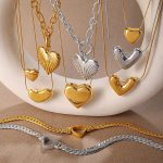 New Cold Gold Love Pendant Necklace Clavicle Chain Stainless Steel 18K Gold Plating Personalized All-Match Jewelry Women
