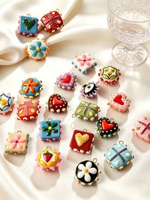 Retro Hand-Painted Dopamine Glaze Love Heart Flowers Pendant Stainless Steel All-Match DIY Ornament Accessories