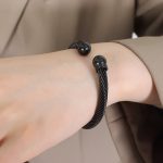 color: Z015-Black Bangle