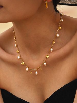 Gold Small Shell Freshwater Pearl Necklace Creative Design Stainless Steel Jewelry