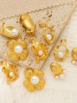 Trade New Stainless Steel Advanced Inlaid Pearl Flower Earrings Female Simple Jewelry