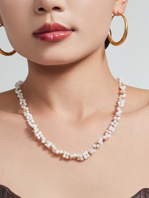 Elegant Stainless Steel Natural Shell Bone Design Beaded Women's Necklace Clavicle Chain Versatile Daily Cross