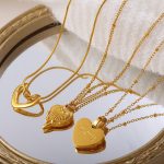 Love Photo Frame Necklace Carved Mom Heart-Shaped Pendant Light Luxury All-Matching Female